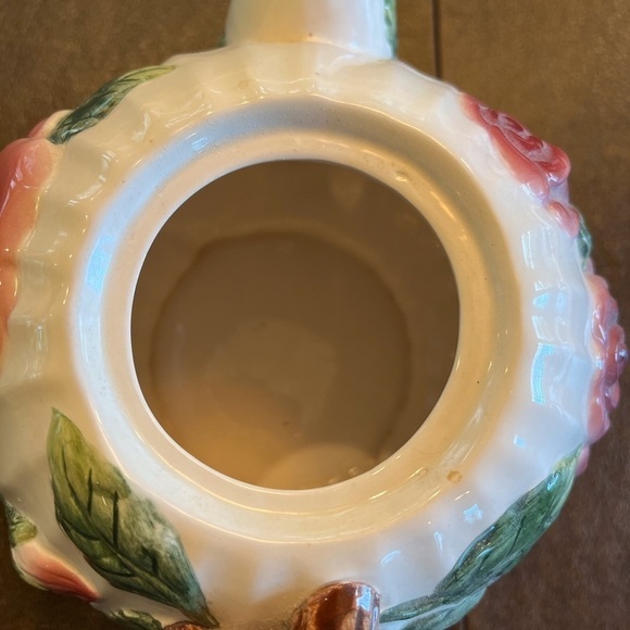 Victorian Rose Teapot. Omnibus by Fitz and Floyd 1995 - Picture 6 of 14